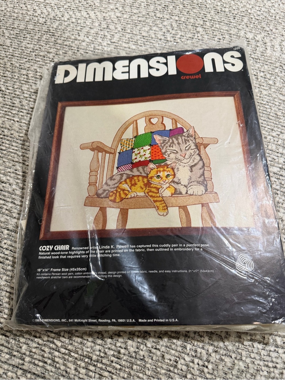 Dimensions Cozy Chair Crewel embroidery Kit - Cats on Chair -